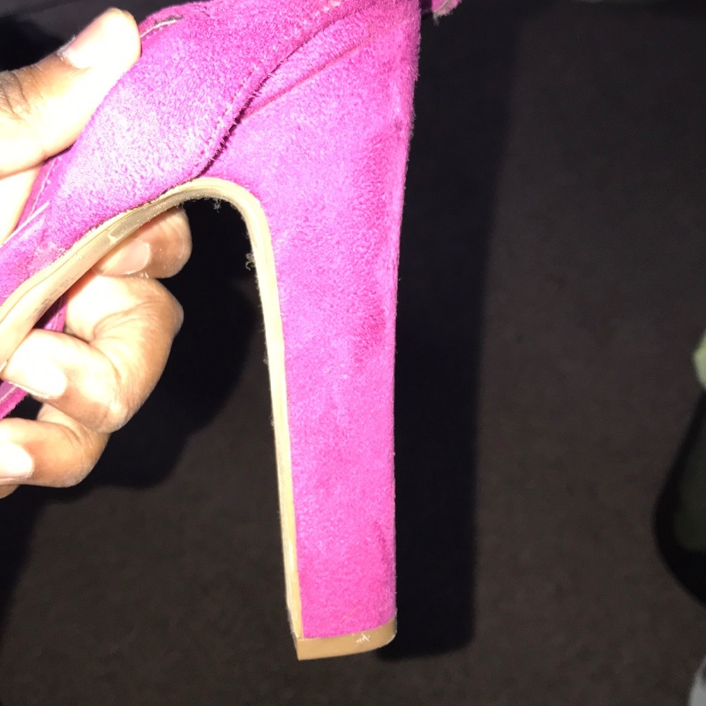 Shoes - Picture 6 of 6